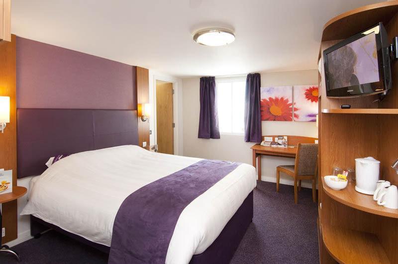 Premier Inn Leicester North West Buitenkant foto